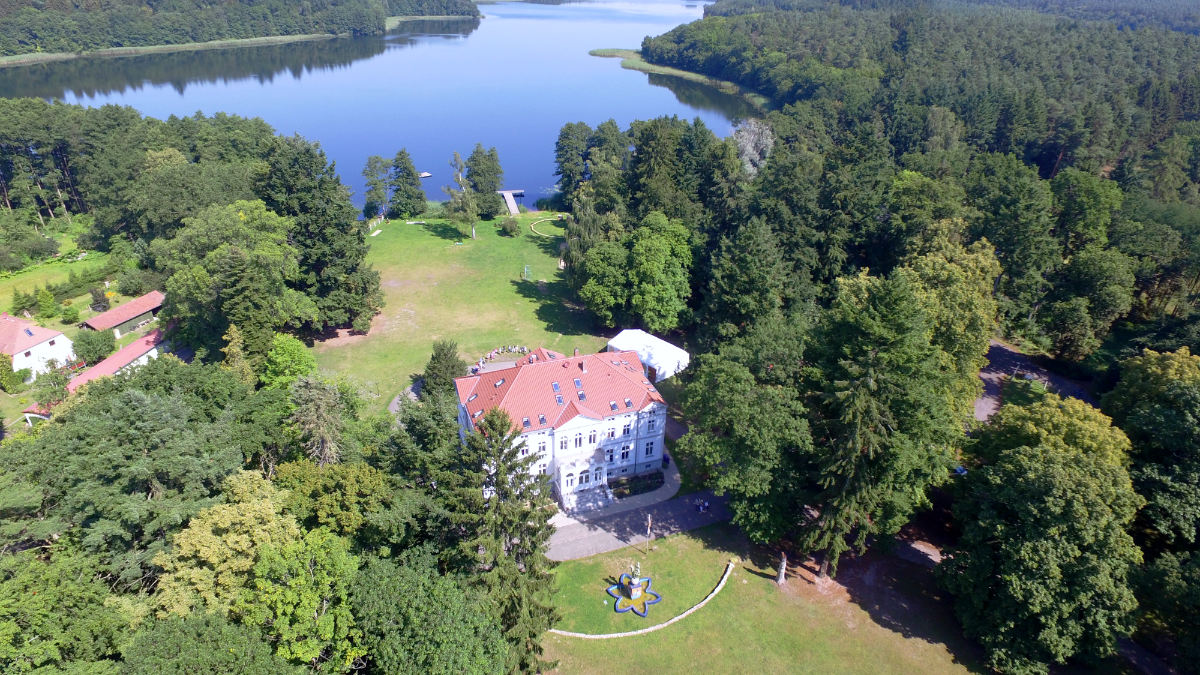 Schloss_Neu_Sammit
